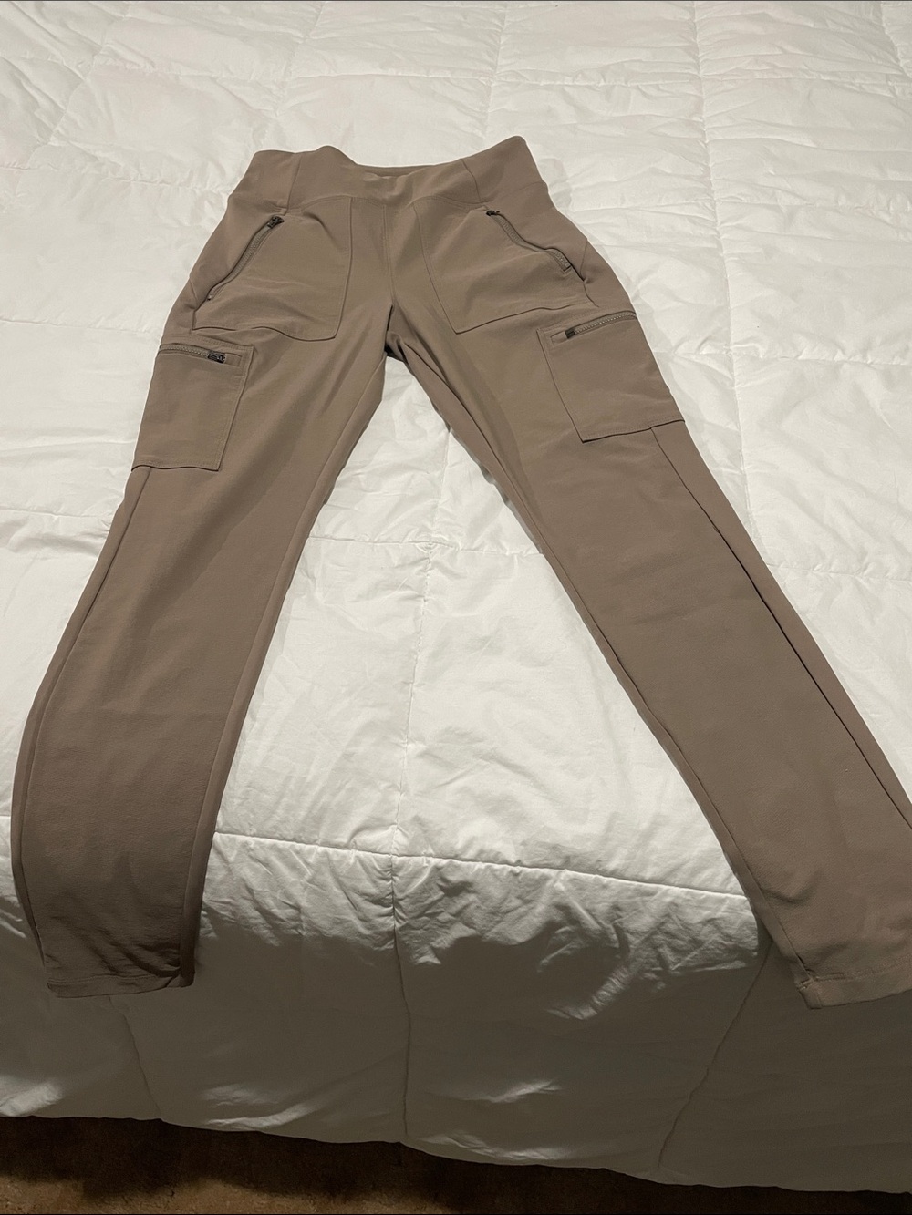 Like new Athleta High-Rise Leggings in Beige